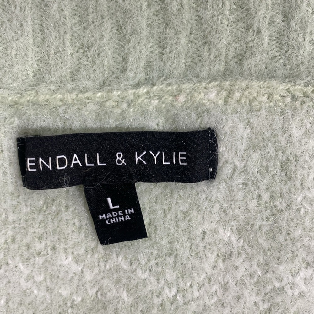 Kendall & Kylie Sage Green Plaid Knit Cami Top | Cropped | Size L NWOT - Picture 9 of 11